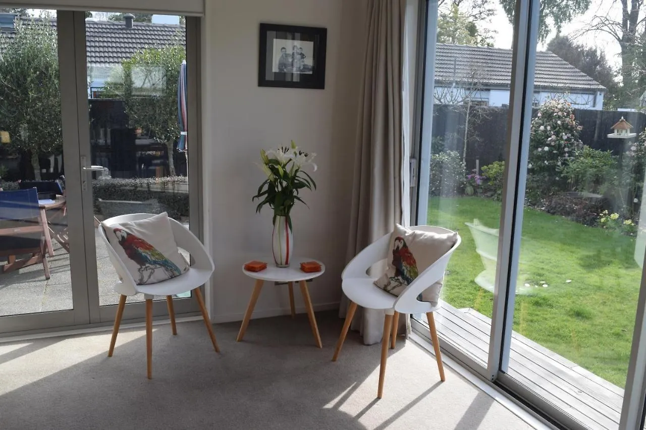 Bed & Breakfast In The Heart Of Fendalton Christchurch