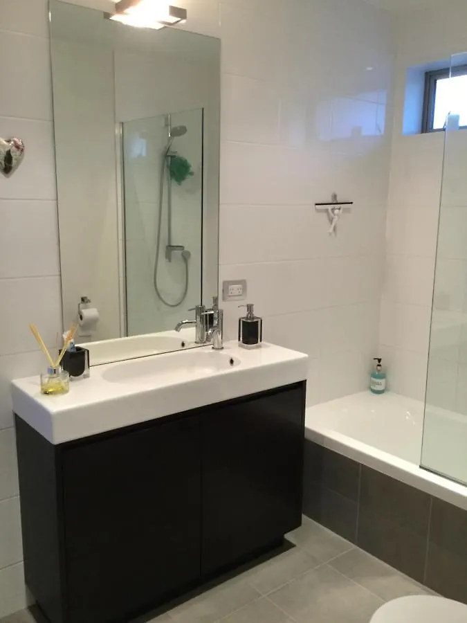 Bed & Breakfast In The Heart Of Fendalton Christchurch