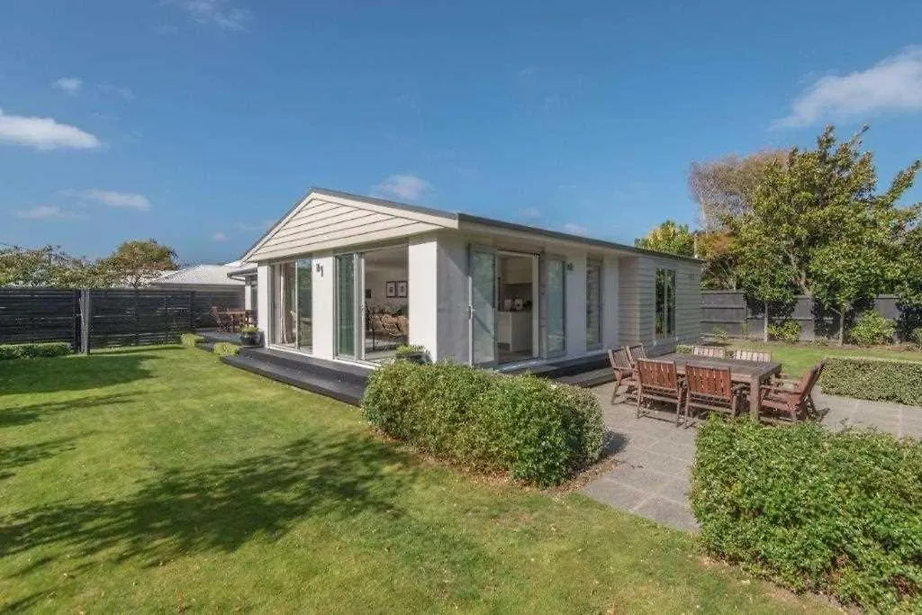 Bed & Breakfast In The Heart Of Fendalton Christchurch