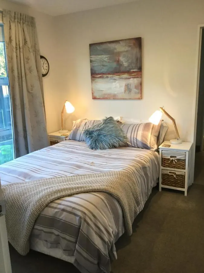 Bed & Breakfast In The Heart Of Fendalton Крайстчёрч