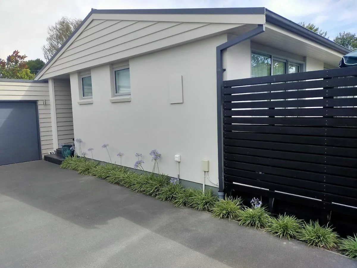 Bed & Breakfast In The Heart Of Fendalton Крайстчёрч